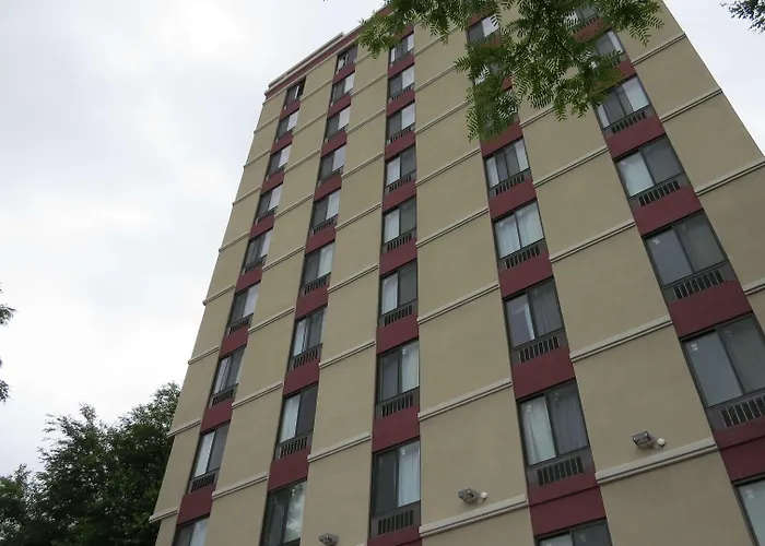 Best Western Plus Stadium Inn New York